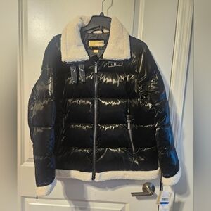 Men's black and beige sz X-large shiny short jacket